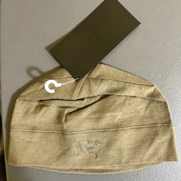 NWT ARCTERYX LEAF Rho LTW Crocodile Wool Beanie Hat Cap toque OSFM Unisex - Picture 3 of 9